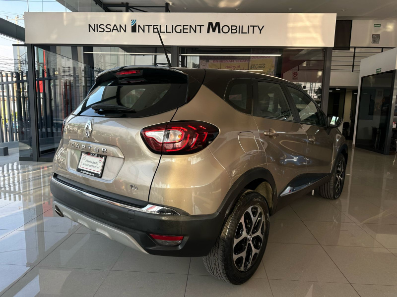 Renault Captur  5 pts. Iconic, TA, piel, GPS, RA-18 2022